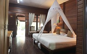Raja Ampat Dive Lodge
